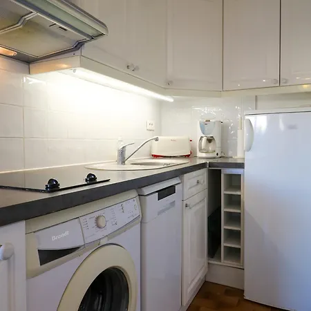 Rdc Avec Terrasse, Piscine & Acces - St Cyprien, 4 Couchages - Fr-1-753-27 Apartment